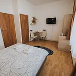 Gavri\'S Classic Apartment